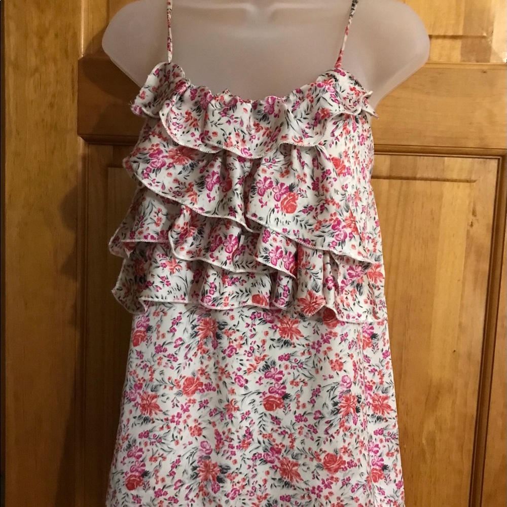 Queen Esther Floral Print Tank Top Cami Blouse
Ladies / Teen Small 4 - 6
Pit to